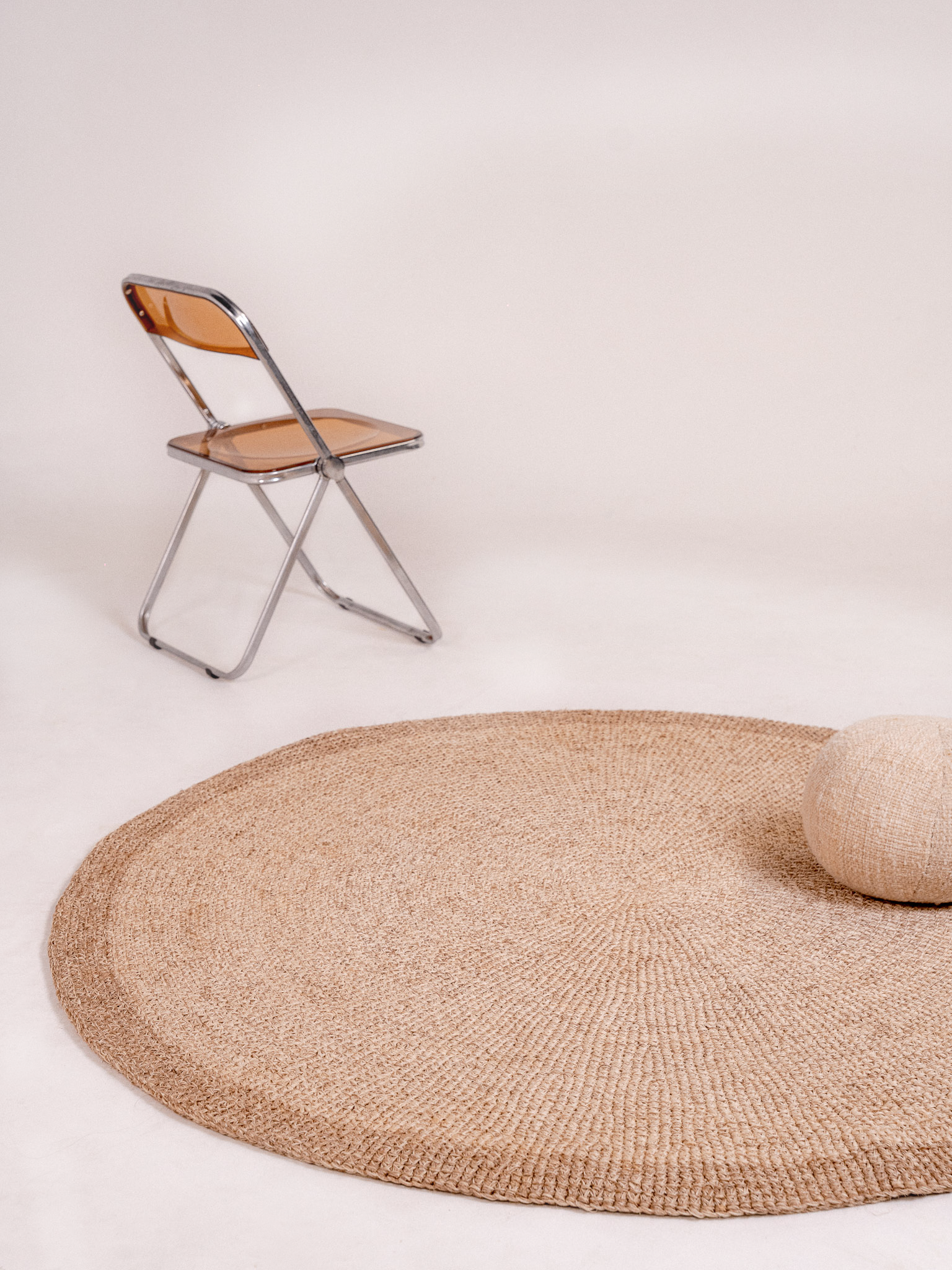 Handwoven Ivory Round Rug with Border