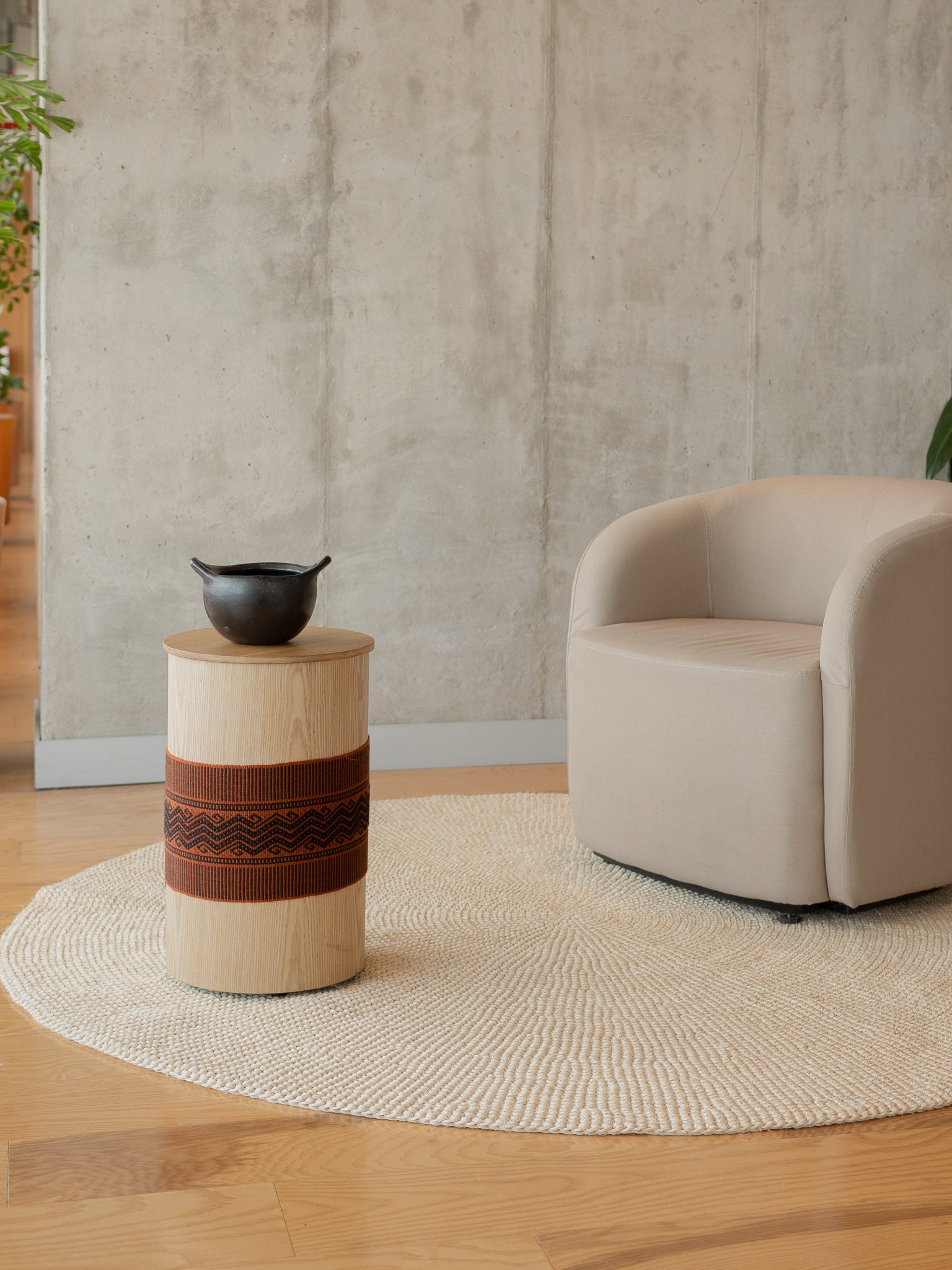 Handwoven Off White Round Rug