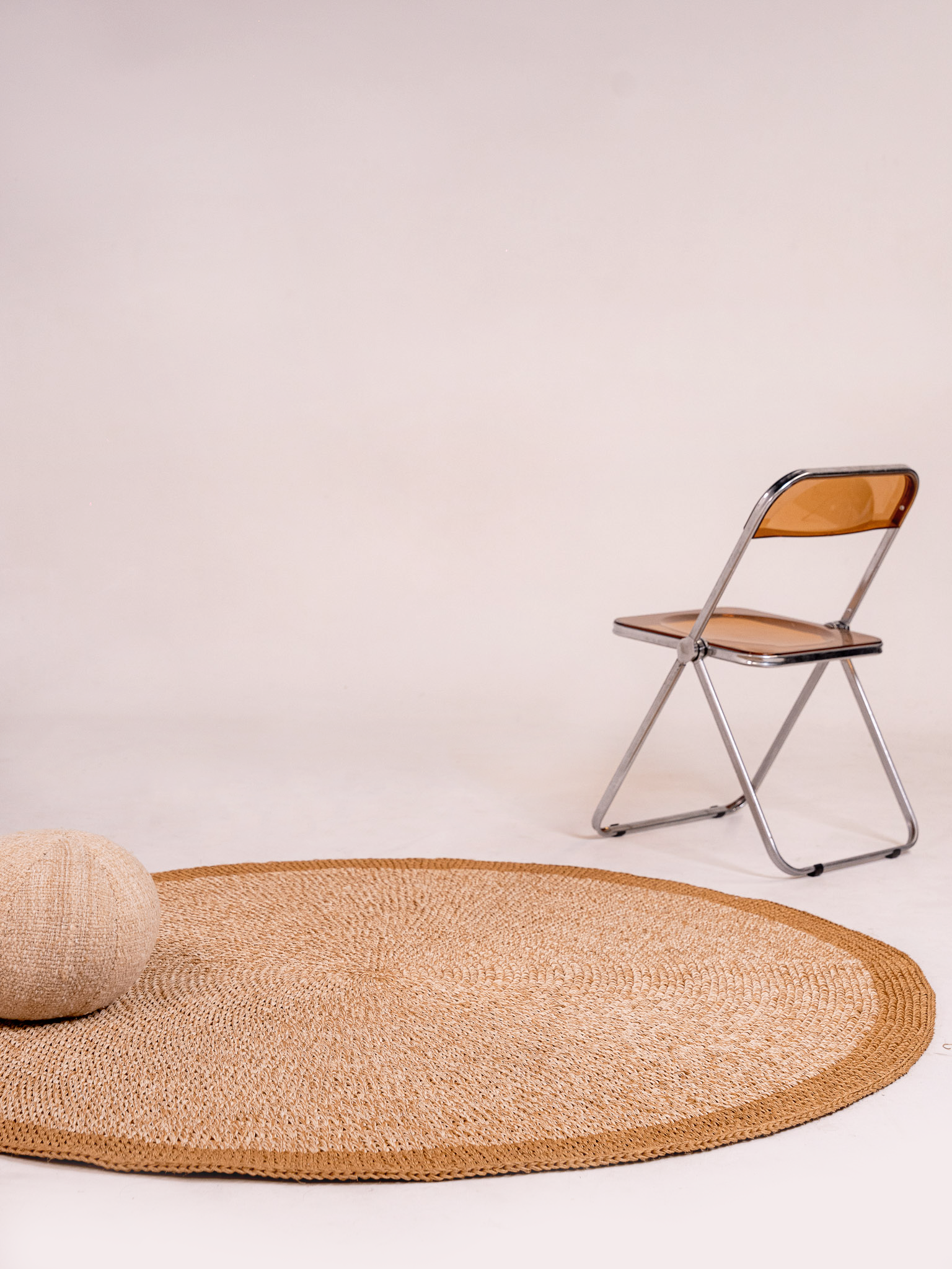 Handwoven Wheat Round Rug with Border
