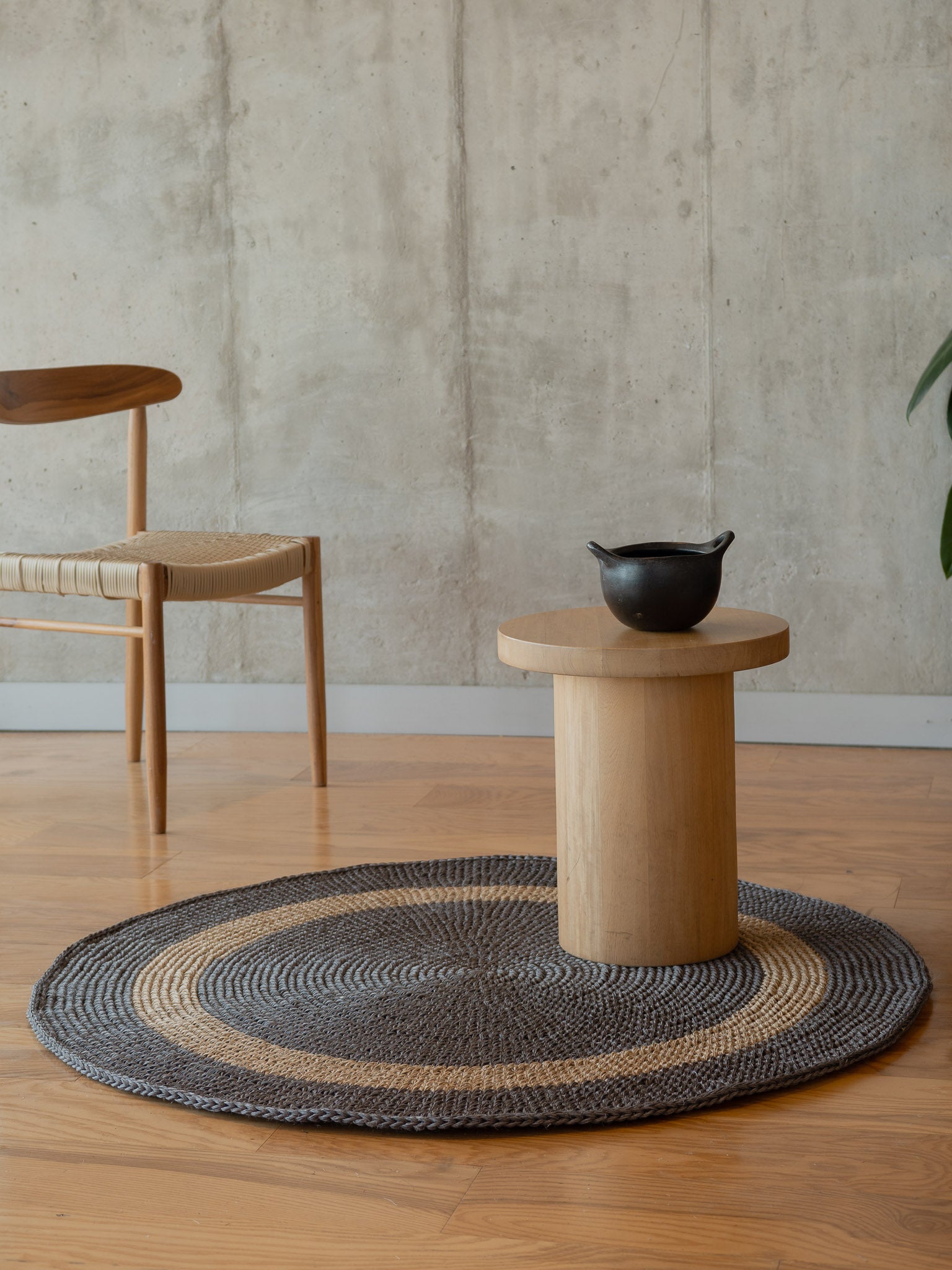 Handwoven Gray Round Rug with Rings