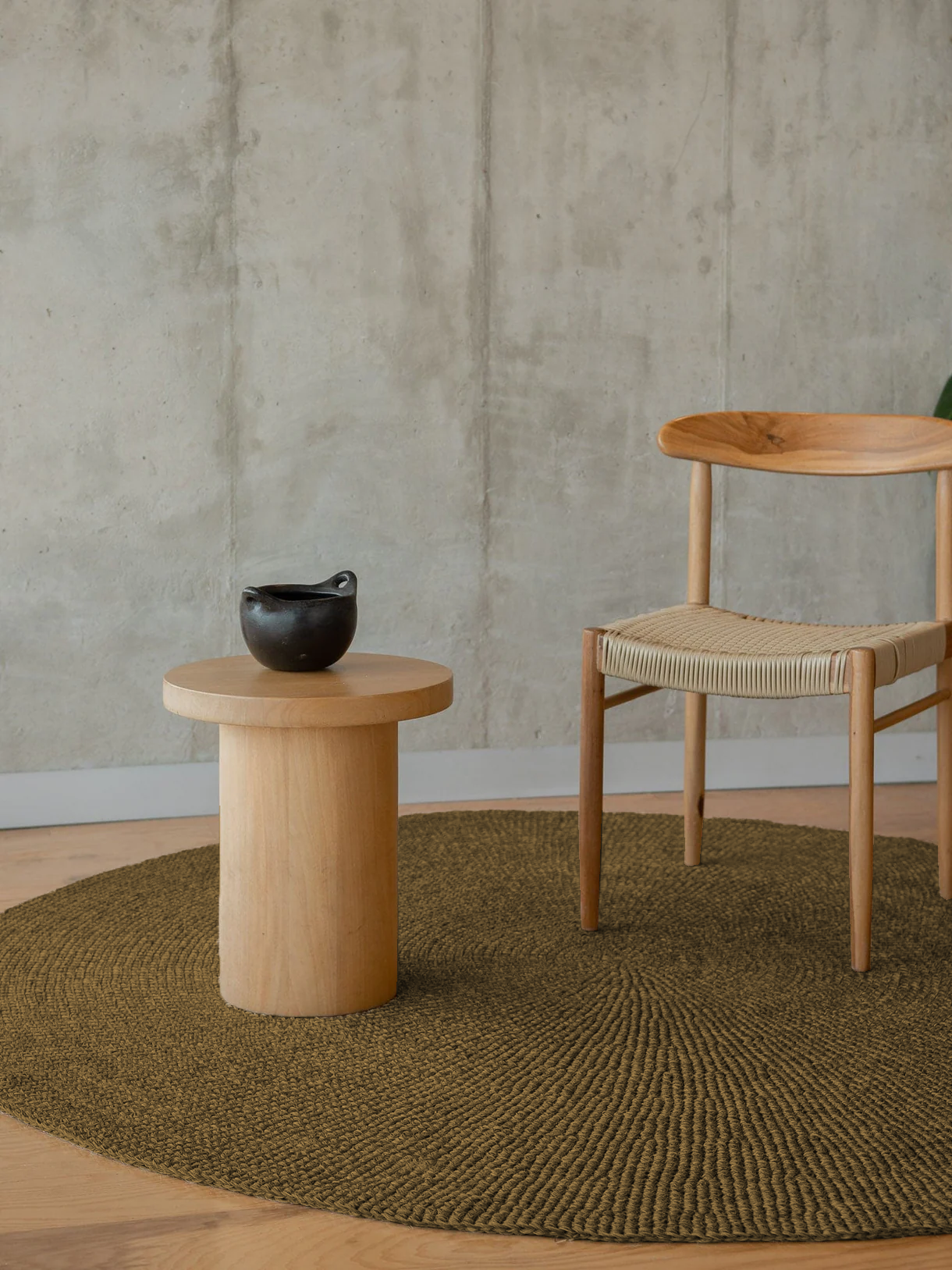 Handwoven Olive green Round Rug